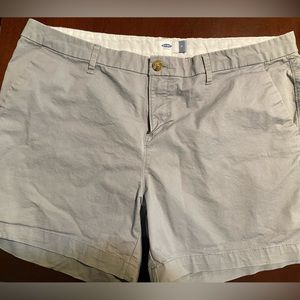 Grey Old navy shorts
